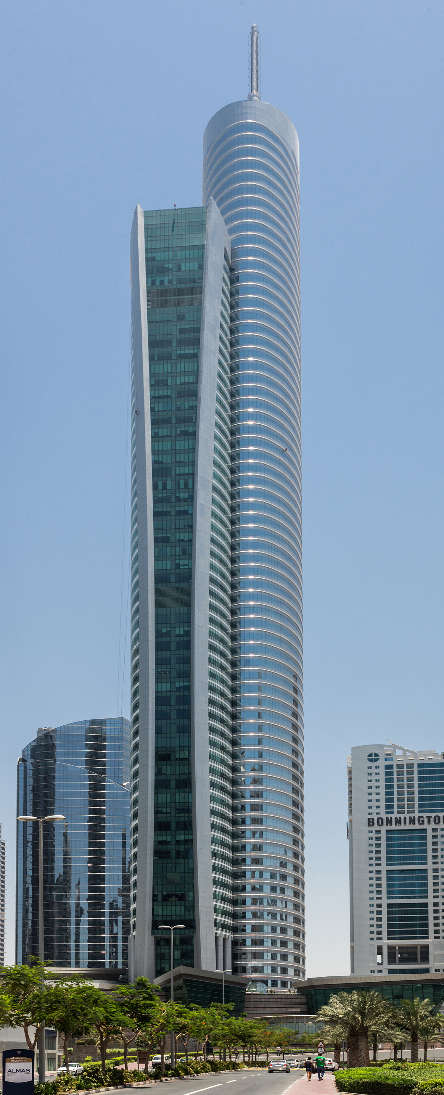 Almas Tower, Dubai - View from the northwest. © Mathias Beinling